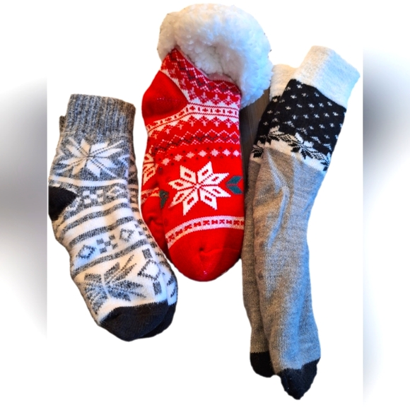 3 Pair of New and Like New Winter Themed Cozy Socks- womans - Picture 1 of 1